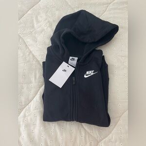 Nike Kids Club Fleece Zip Up Hoodie Color Black Size Small NWT